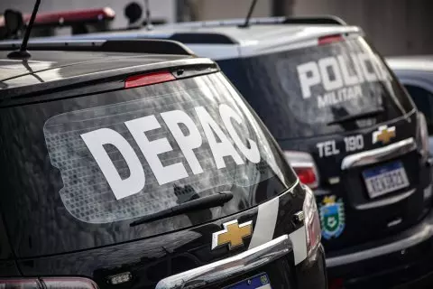 Motorista bêbada atropela casal de motociclista que é arrastado por 30 metros