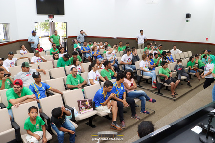 Alunos da APAE foram recebidos na Câmara Municipal