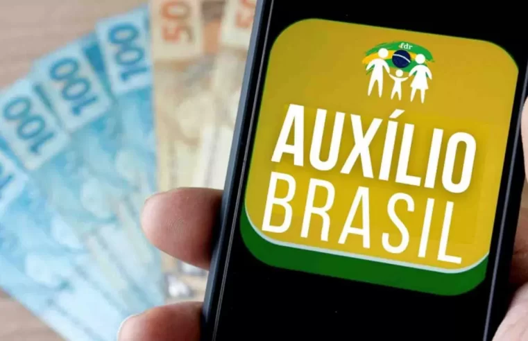 Empréstimo consignado do Auxílio Brasil começa em setembro, afirma ministro