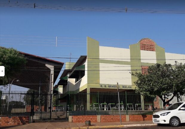 Mãe de aluna liga em escola e ameaça matar professora em Campo Grande