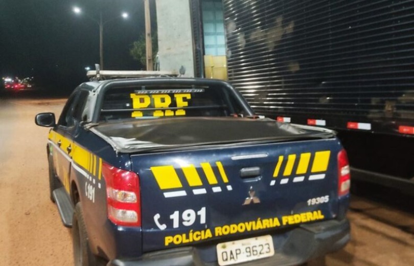 Jovem é preso transportando quase 2 toneladas de droga na BR-262, em Água Clara