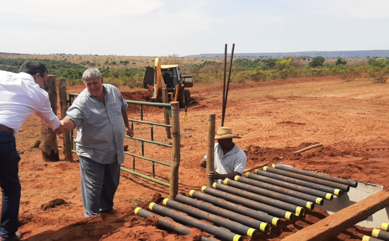 Prefeitura de Cassilândia instala mata-burro na zona rural