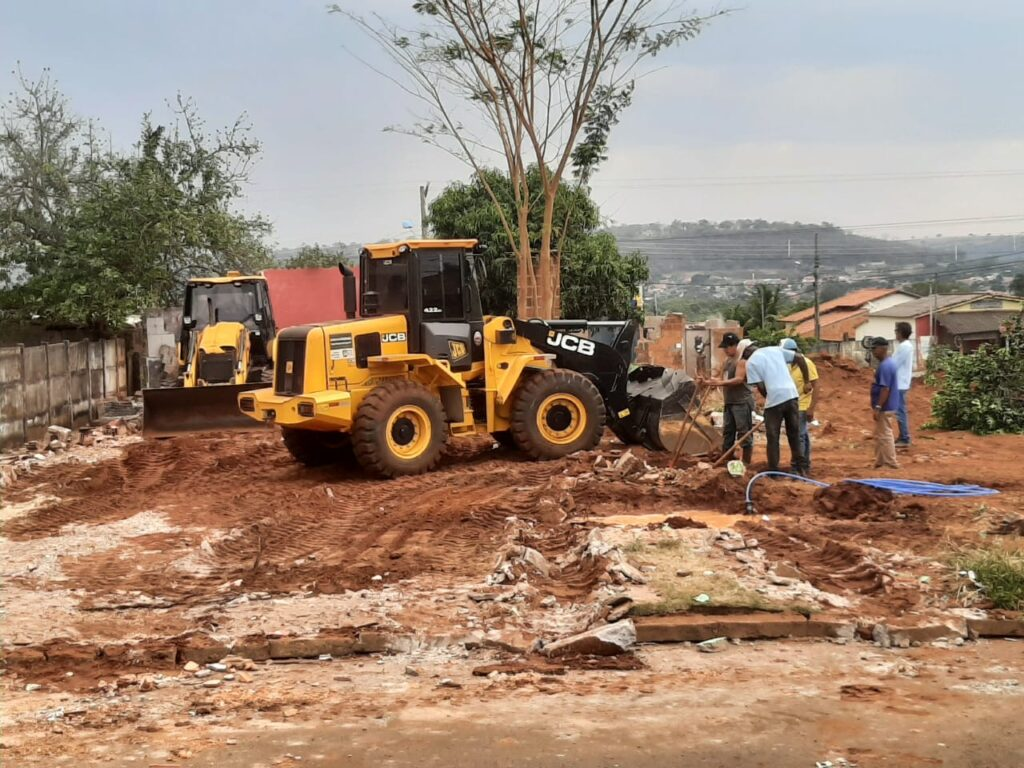 PREFEITURA DE CASSILÂNDIA DA INÍCIO DA CONSTRUÇÃO DA QUADRA DE ESCOLA