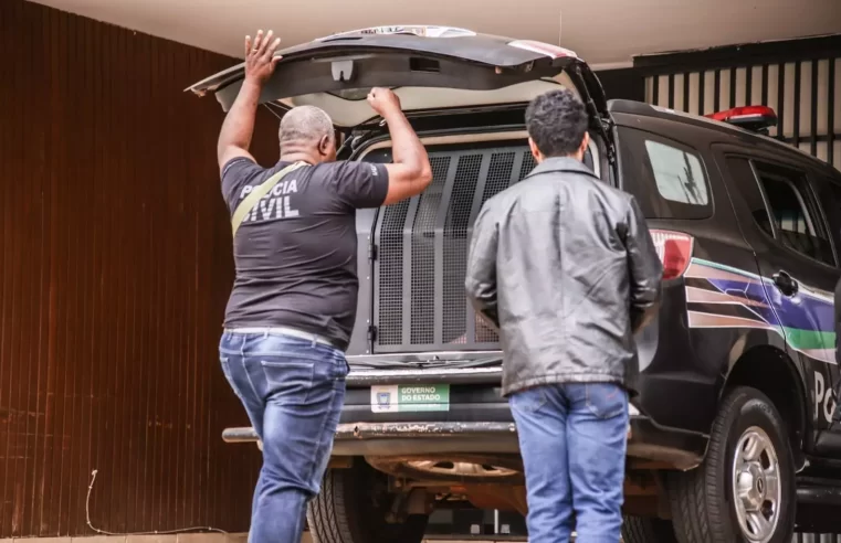 Celulares são apreendidos em casa de mulher presa por pornografia infantil