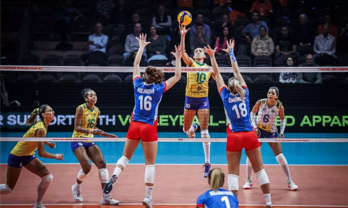 Brasil estreia com vitória no Mundial de vôlei feminino