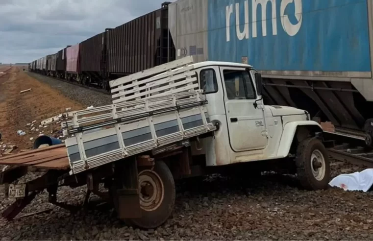 Motorista que morreu após colisão teria tentado atravessar antes da passagem do trem