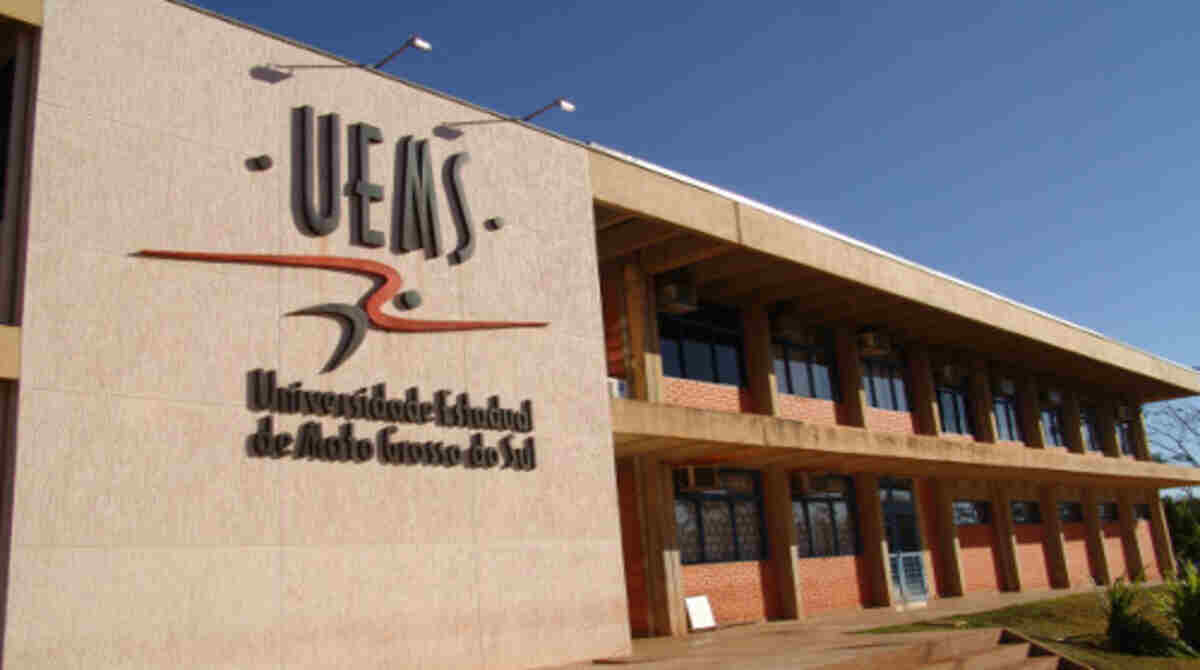 UEMS abre seleção de professores com salários de até R$ 9,7 mil