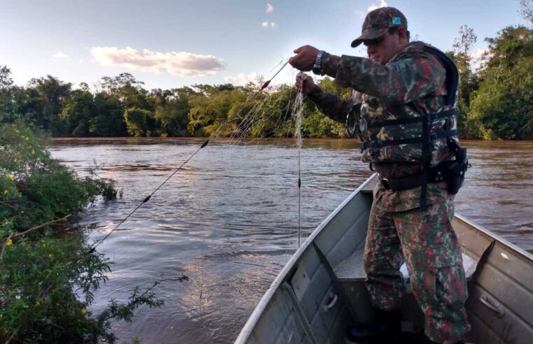 Polícia fiscaliza acampamentos e embarcações no nos rios Dourados e Brilhante