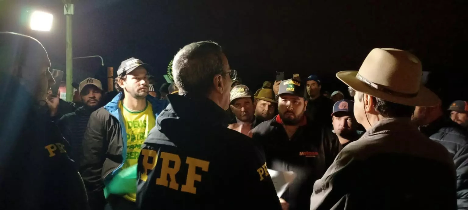 Caminhoneiros liberam trechos interditados em rodovias de Mato Grosso do Sul