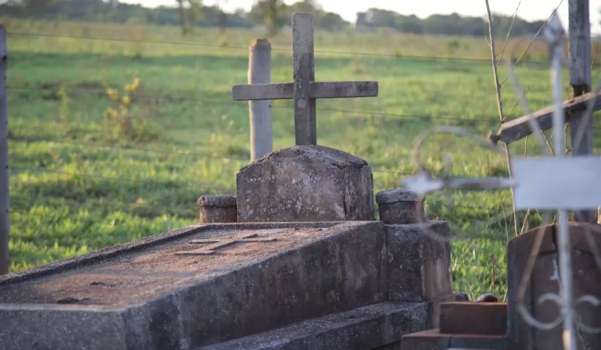 Registros de mortes no Brasil ainda superam patamar pré-pandemia