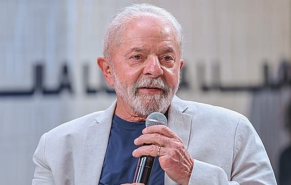 ‘Eu tinha um amigo que tinha um avião’, diz Lula sobre carona polêmica