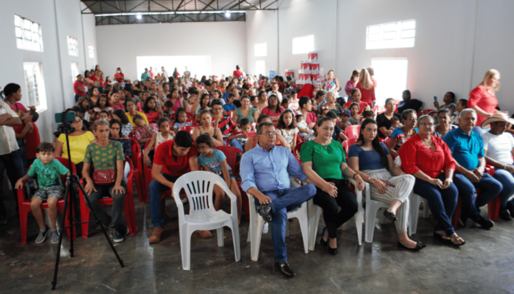 Assistência Social de Cassilândia realiza entrega de 250 cestas natalinas