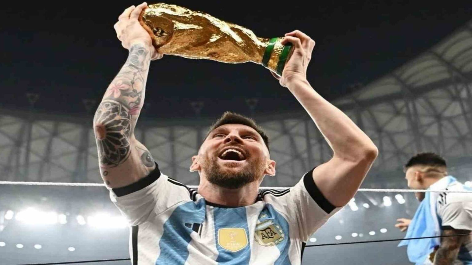 Novo recorde: foto de Messi com taça da Copa se torna a mais curtida do Instagram