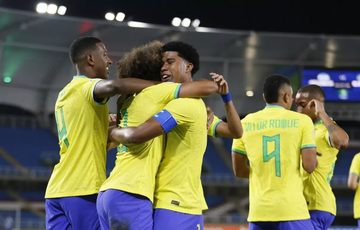 Brasil ganha, vai ao hexagonal final do Sul-Americano sub-20 e afunda Argentina