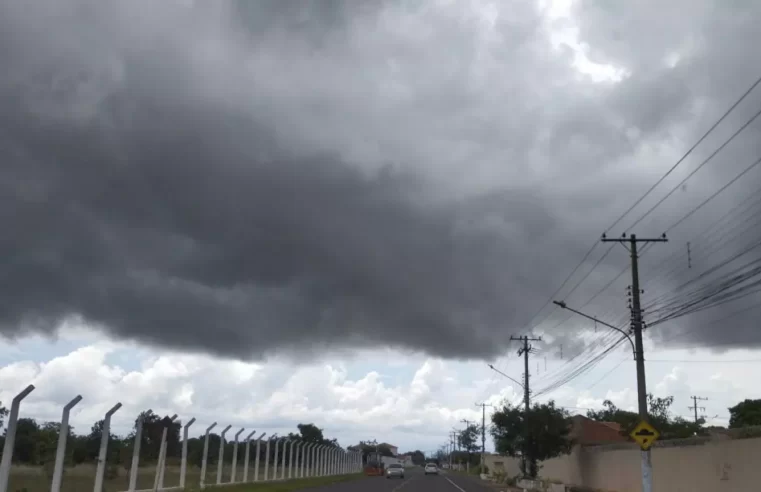 Nova frente fria deve derrubar temperaturas e MS deve registrar tempestades nesta segunda