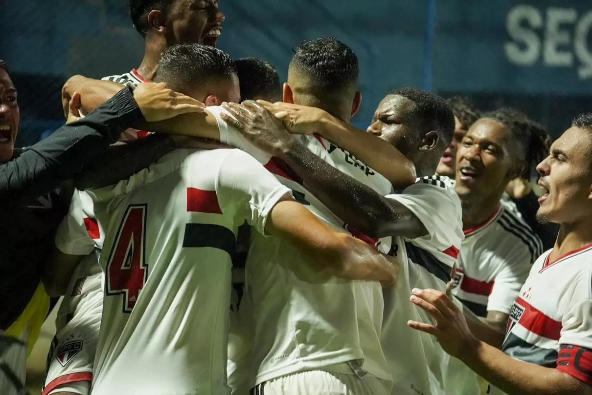 São Paulo vence Porto Velho por 3 a 0 e lidera o Grupo 17 da Copinha