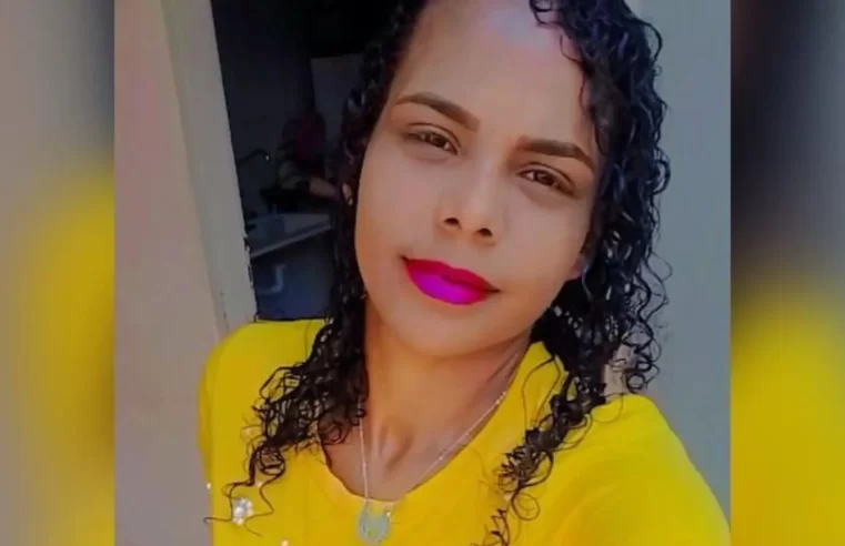 Mulher é morta a facadas pelo ex-marido, que sequestra filha de 2 anos após crime