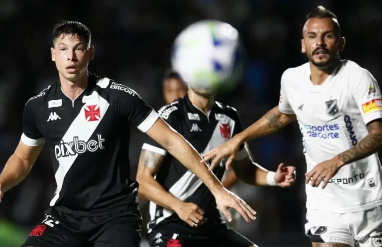 Vasco põe fim em má sequência, e vence o Cuiabá com a força da torcida; Coutinho comemora primeira vitória