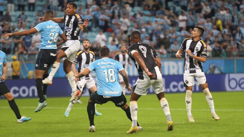 Grêmio joga mal, empata com o ABC, mas avança para as oitavas da Copa do Brasil