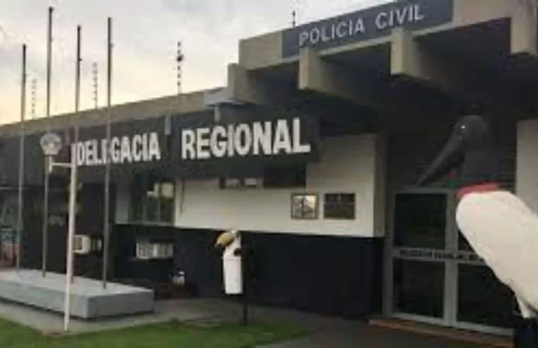 Mulher é jogada para fora de carro e atropelada por namorado na saída de lanchonete