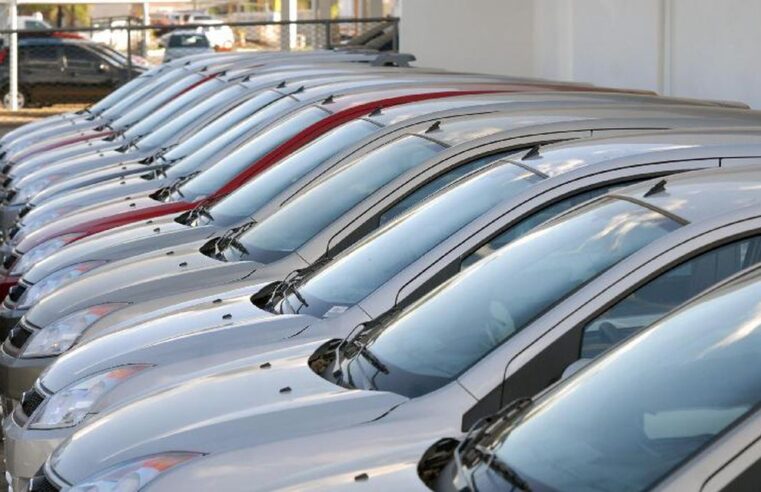 Especialistas divergem sobre eficácia da redução dos impostos de veículos