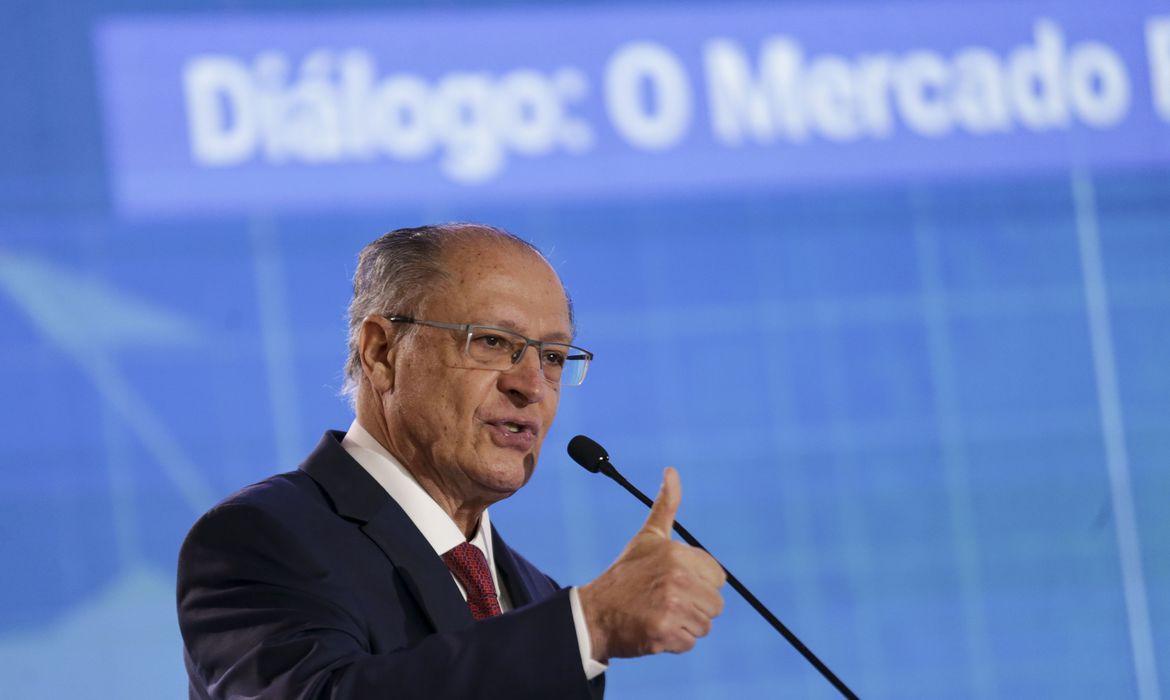 Alckmin aponta crescimento de 5% do PIB com mercado regulado de carbono